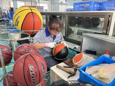 奧運經濟背后的中國制造 從60萬比賽用球到賽事咨詢，中國企業如何深度參與全球體育盛會